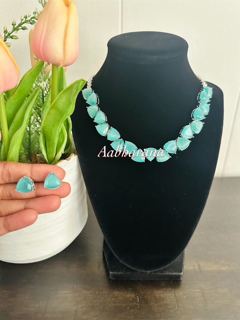 Crystal stone necklace set