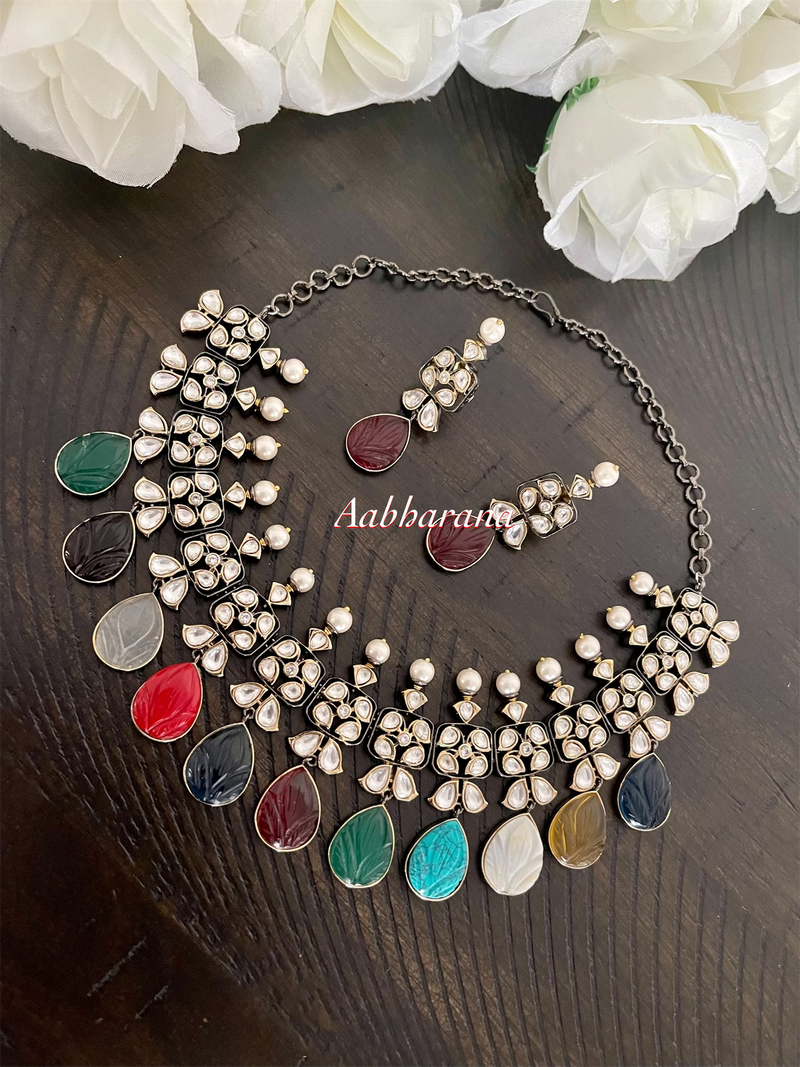 Fusion kundan and carved stone necklace set