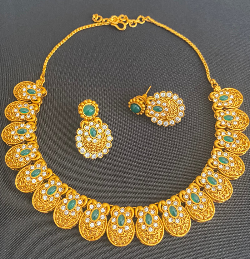 Imitation matte finish emerald necklace