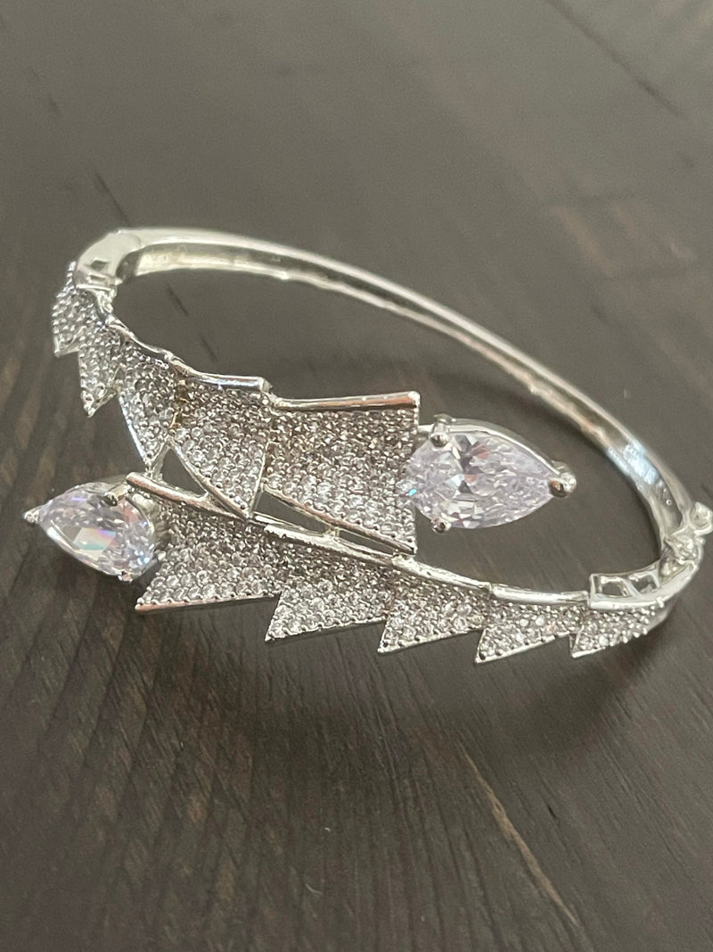 CZ rhodium openable bracelet