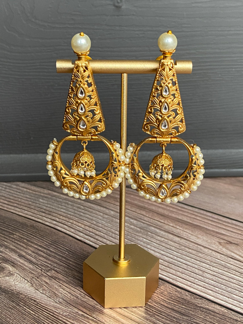 Fusion trendy earrings