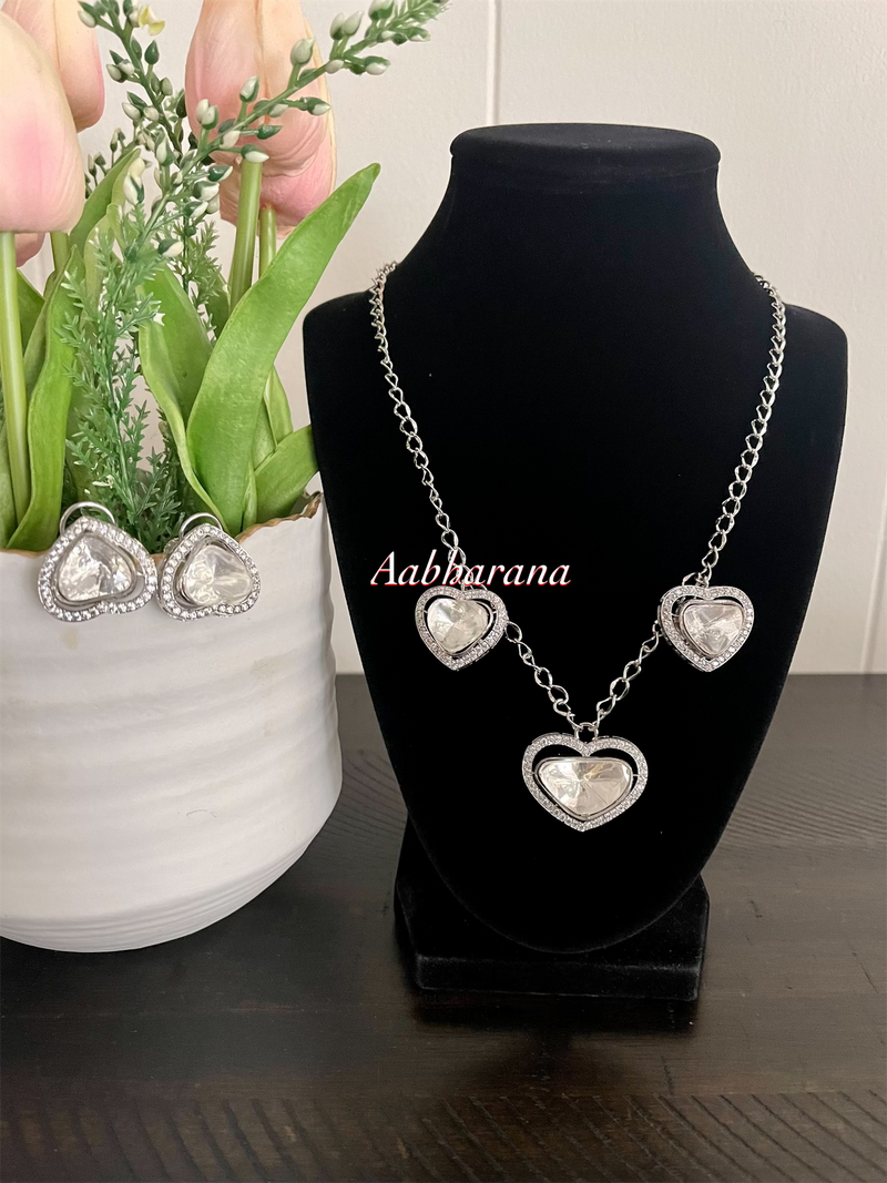 Kundan heart chain set