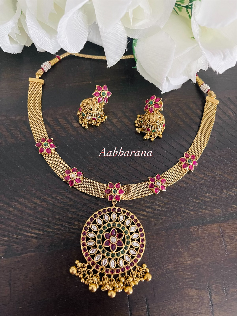 Imitation kemp floral necklace set