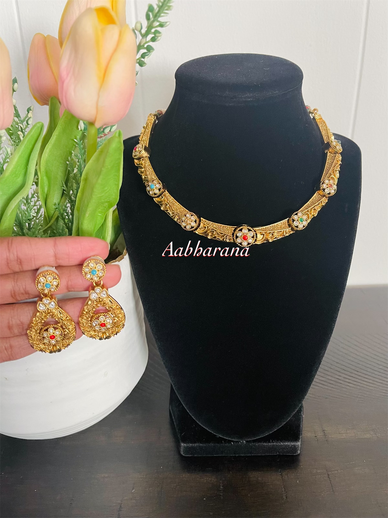 Antique finish floral necklace set